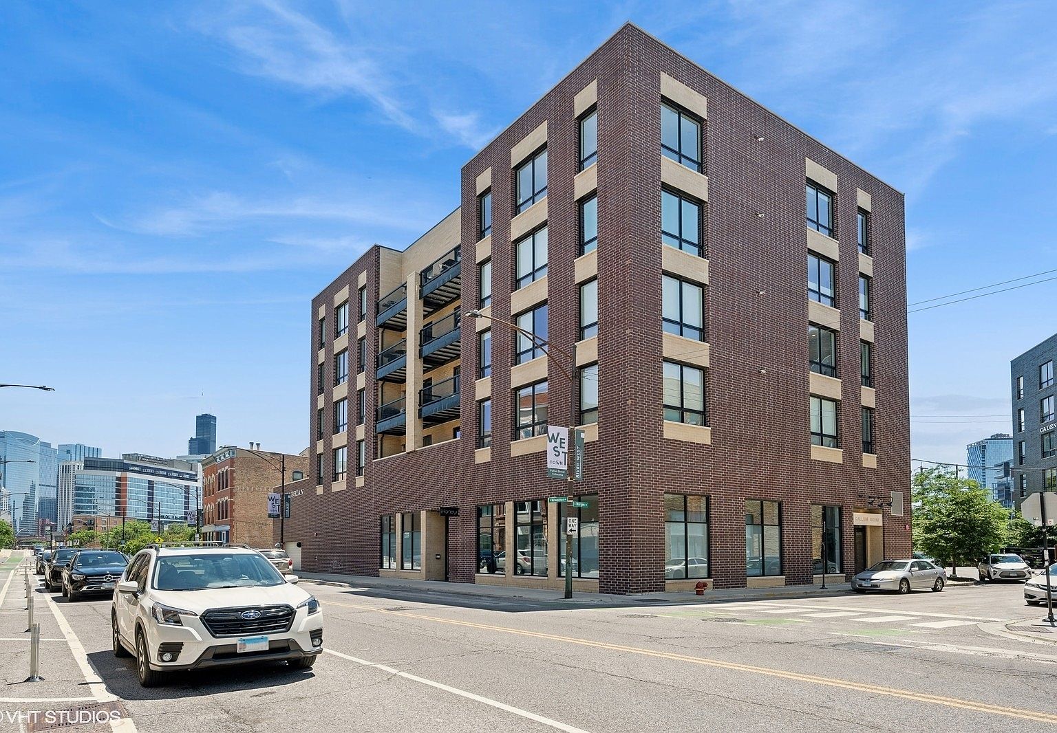 680 N Milwaukee Ave APT 405, Chicago, IL 60642 | MLS #12192005 | Zillow