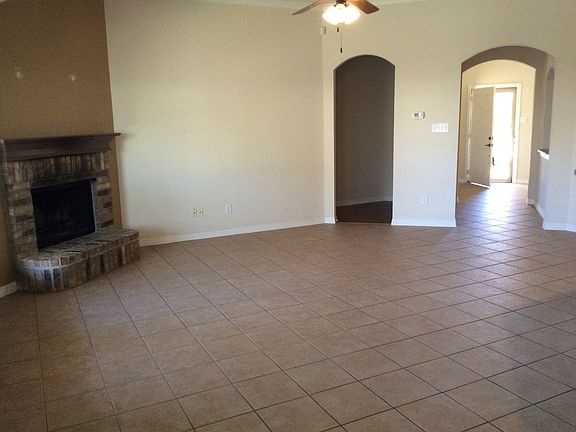 5th image of 2221 Whitney Dr