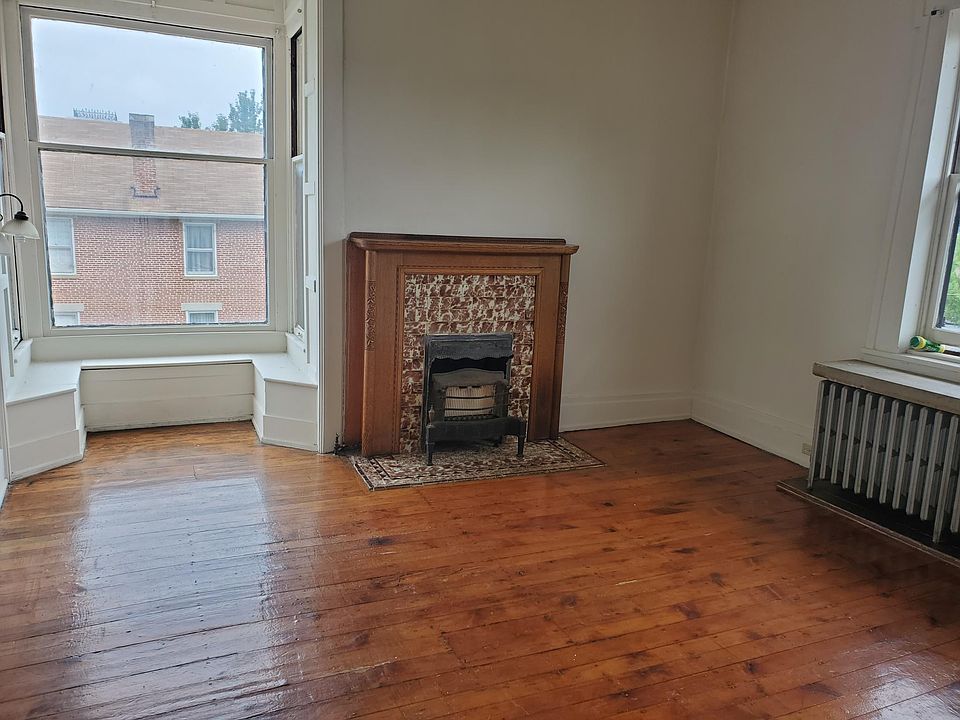 1st image of 531 N Market St APT 1