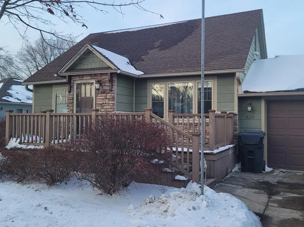 820 1st St, Currie, MN 56123