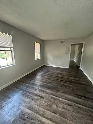 2 bed, 768 sqft, $1,200 — Photo 3