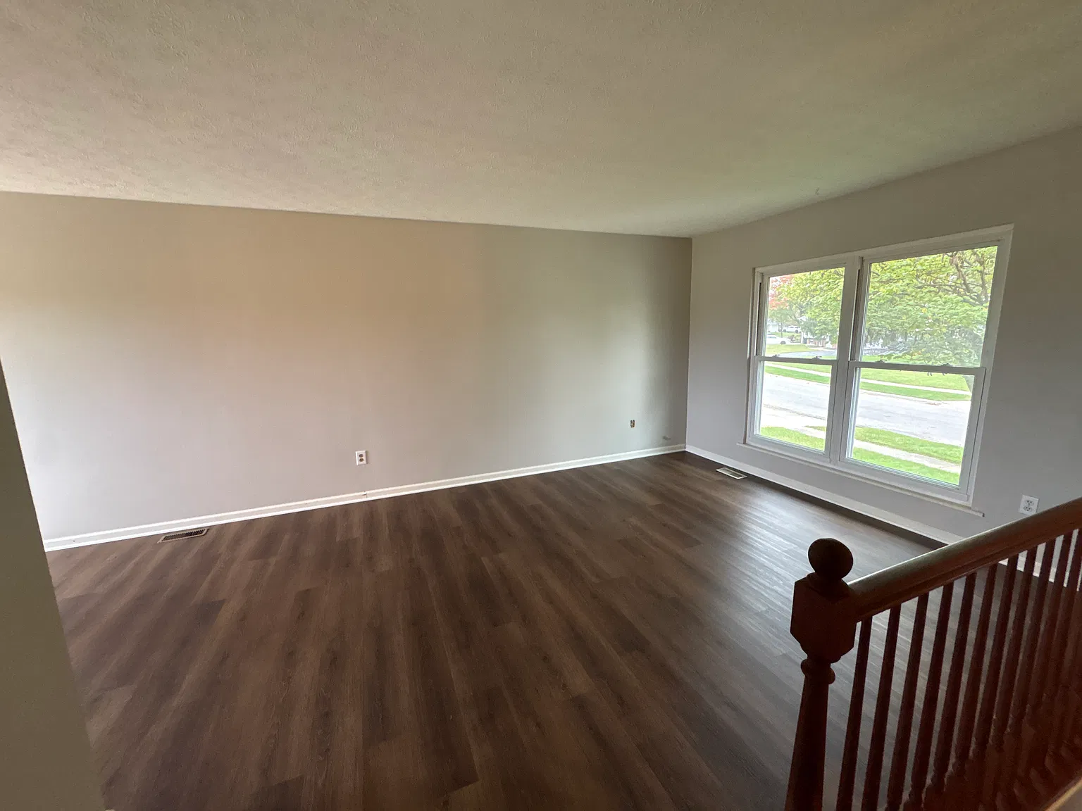 3 bed, 1.5 bath, 1601 sqft, $2,400 — Photo 4