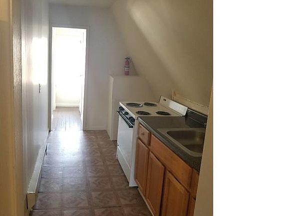 3rd image of 82 N 19th St #3