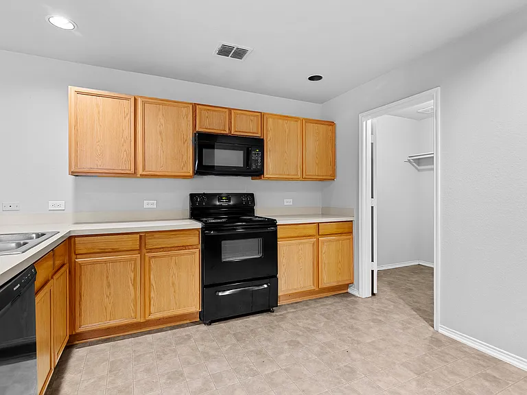 500 Canvas Ct — Photo 8