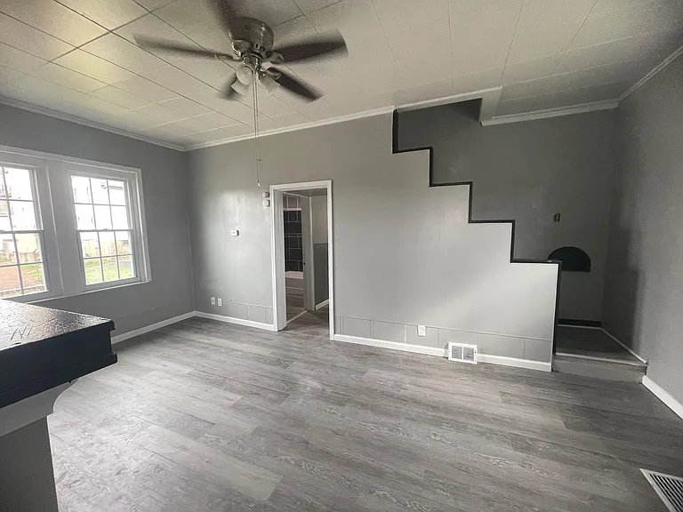 1044 Delaware Ave — Photo 13