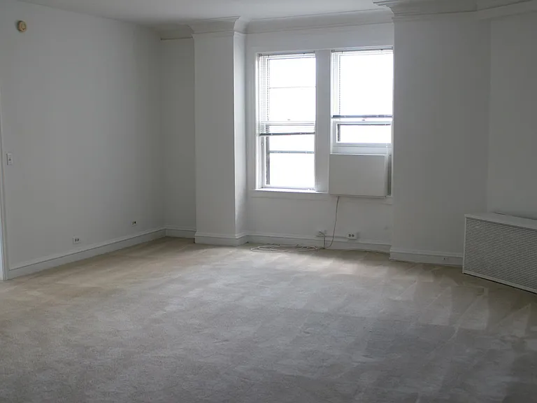 Dining/Living room
