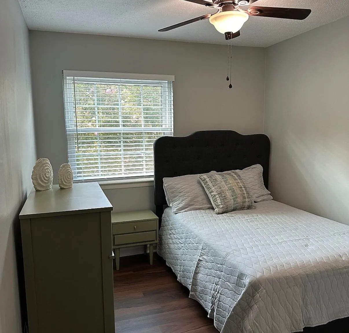 3 bed, 2.5 bath, 1564 sqft, $2,295 — Photo 2