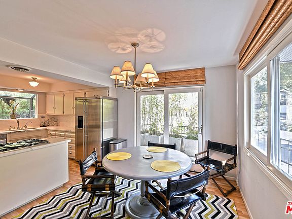 5th image of 3127 Deronda Dr