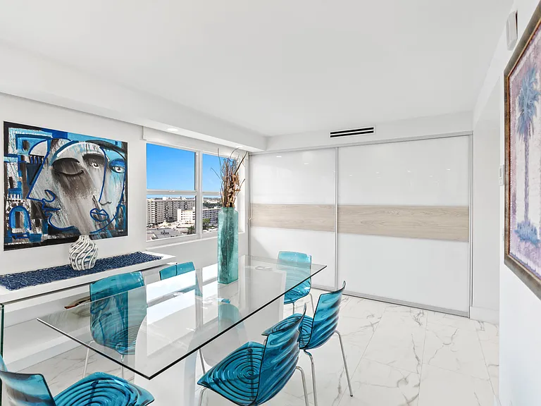 121 Golden Isles Dr #Penthouse 1 — Photo 30