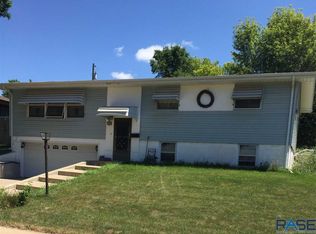 1008 S Foster Ave, Sioux Falls, SD 57103