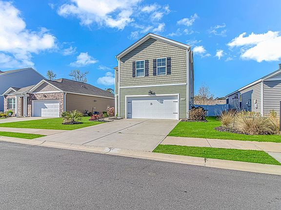 2nd image of 228 Pin Oak Dr.