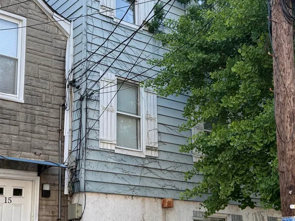 17 Paterson St, Jersey City, NJ 07307