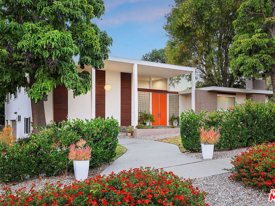 1st image of 600 Camino Verde