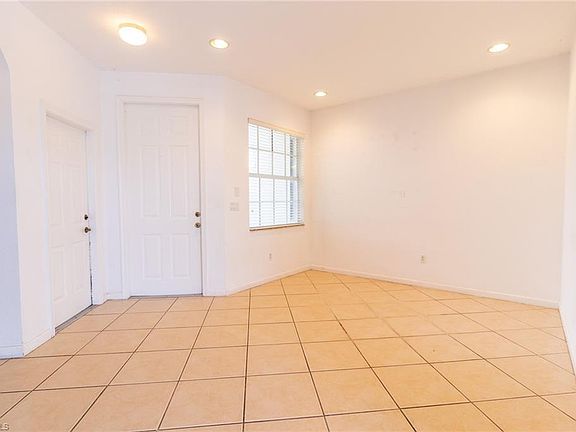 4th image of 7082 Venice Way APT 1905