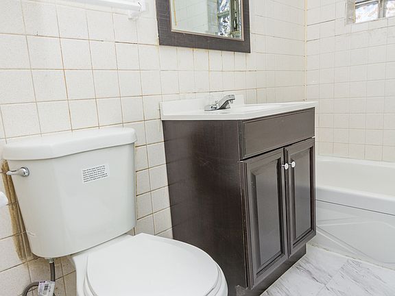 5th image of 7421-27 S Yates Blvd #7425-3W