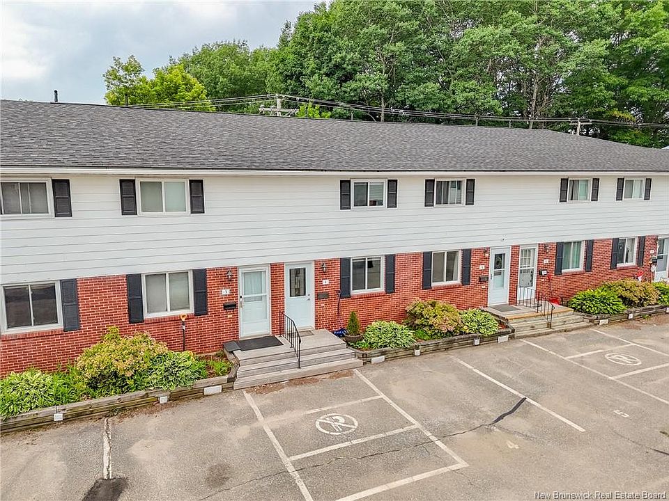 1st image of 60 Colwell Dr #4