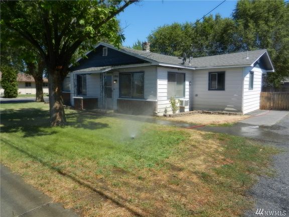 2nd image of 1901 W Peninsula Dr