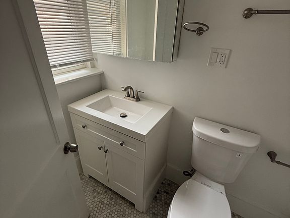 3rd image of 44 Westland Ave #7