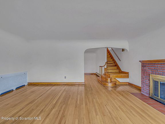 5th image of 1101 S Main St