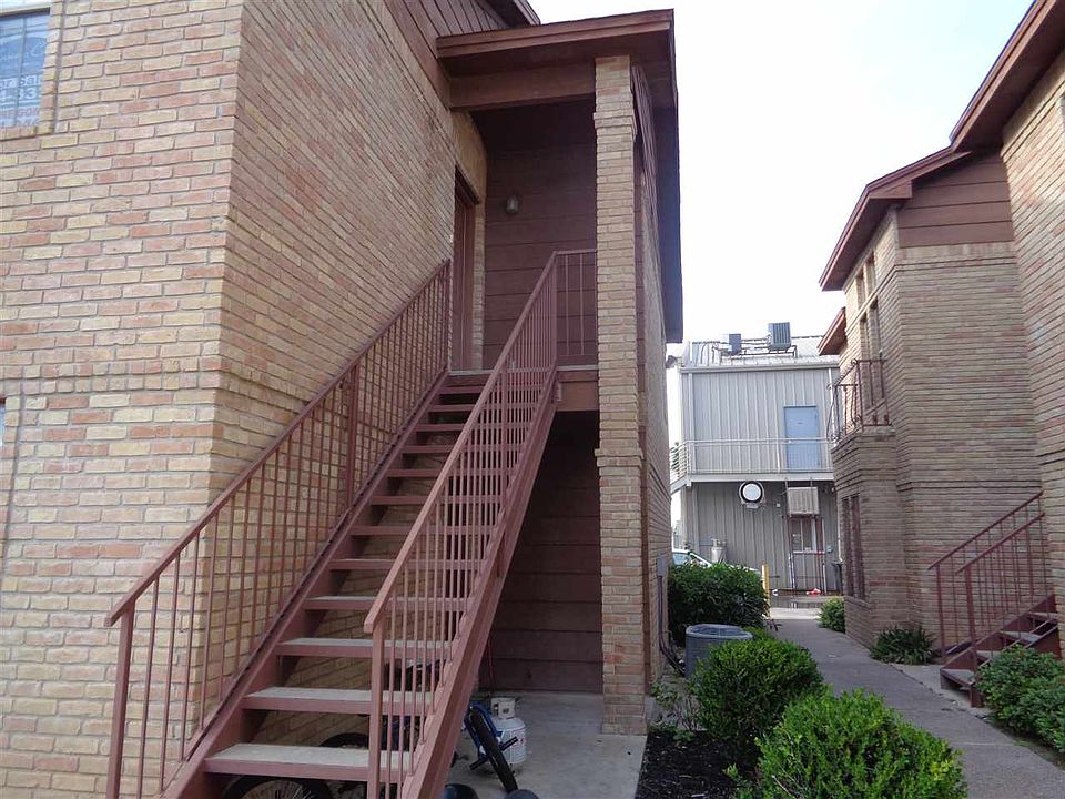 1st image of 207 Martingale Building L-80