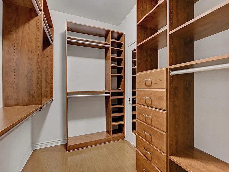 10240 Gladstone Peak St N — Photo 30
