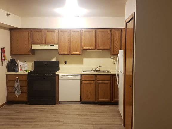 3rd image of 232 Elm St #4
