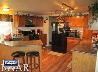 8583 Park St, Shirley, IL 61772