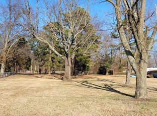 Beechwood Ave, Essex, MD