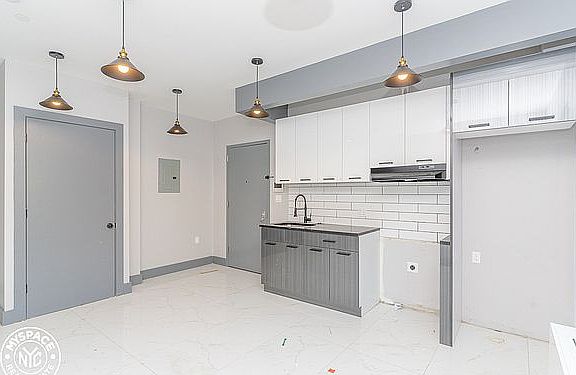 3rd image of 1598 Eastern Pkwy #1B