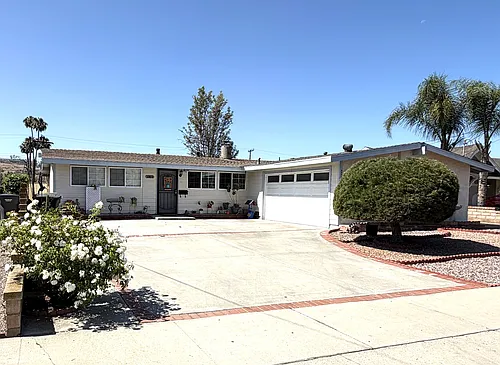 12923 Slack St Photo 1