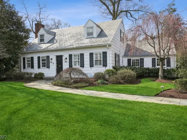 10 Norman Cir, Madison Boro, NJ 07940