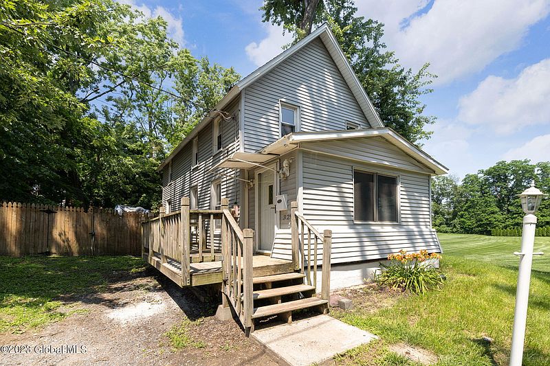 3rd image of 325 Chism Street