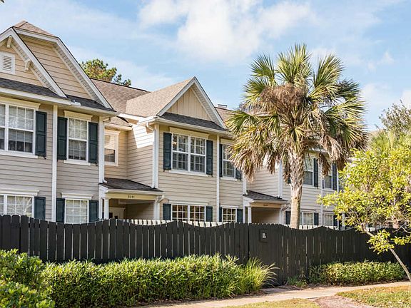 3rd image of 3041 Park West Blvd