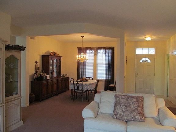 4th image of 12976 Oak Grove Dr