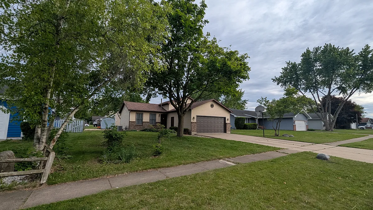 Building Photo - 802 Terrace Way