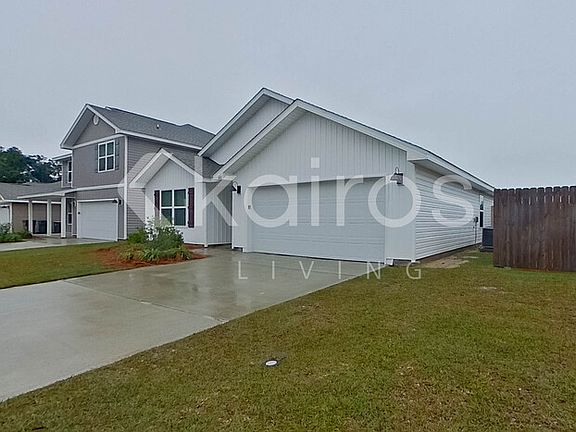3rd image of 408 Monarch Ln