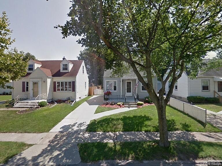 1st image of 420 Victoria Blvd
