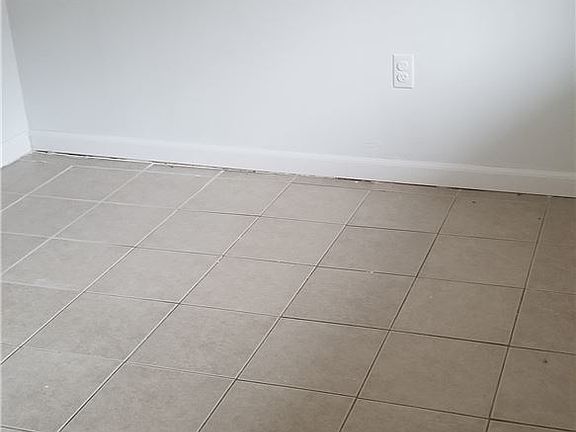 2nd image of 13976 35th Ave APT 1A