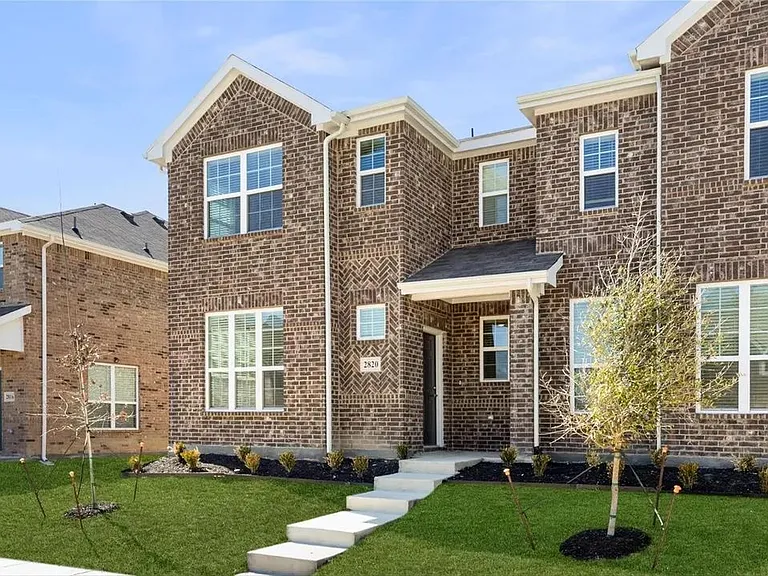 2820 Percheron Dr — Photo 2