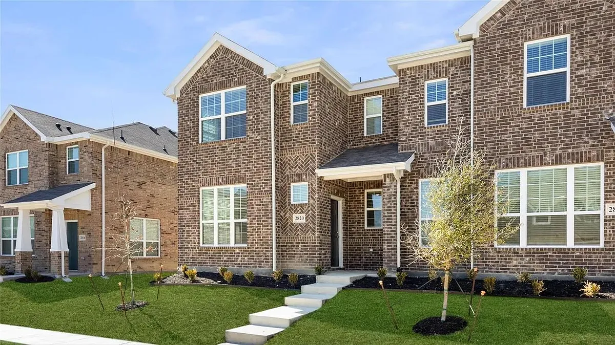 Building Photo - 2820 Percheron Dr