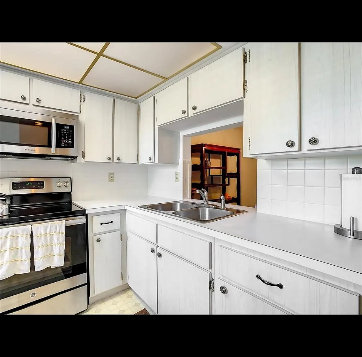 2 bed, 888 sqft, $1,550 — Photo 1