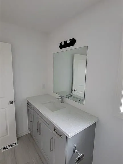 3846 Auckland Ave — Photo 16
