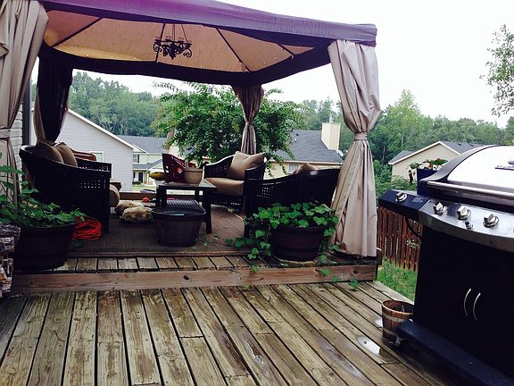 4th image of 404 Randall Ct