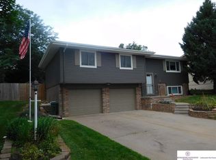9602 S 10th St, Bellevue, NE 68147
