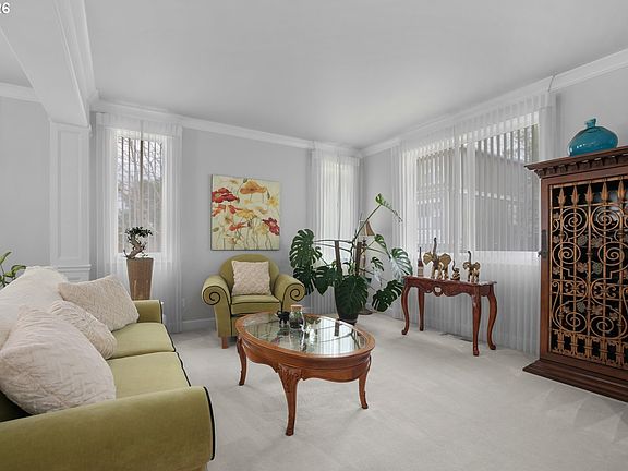 5th image of 4728 Cambridge Ct