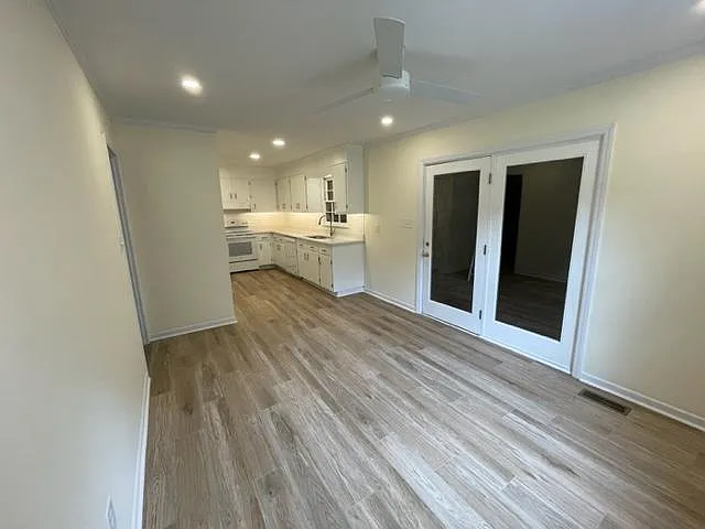 1041 Crooked Creek Ct — Photo 7