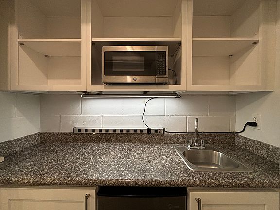 5th image of 370 7th St #1B