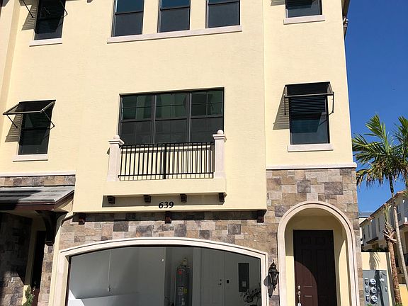 3rd image of 639 Windward Cir N