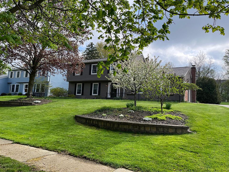 1st image of 71 Parmelee Dr