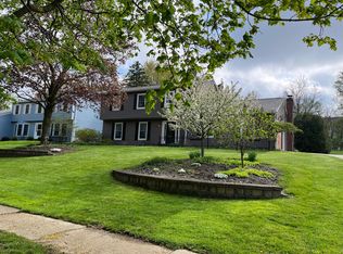 71 Parmelee Dr, Hudson, OH 44236